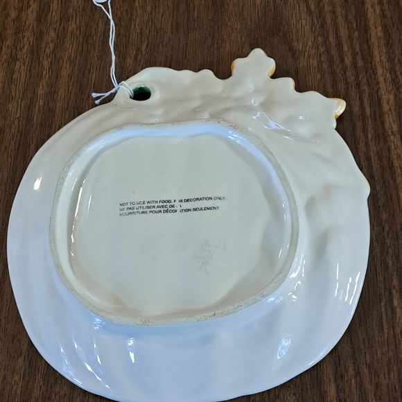 A cute fall pumpkin ceramic decorative plate - Picture 3 of 5